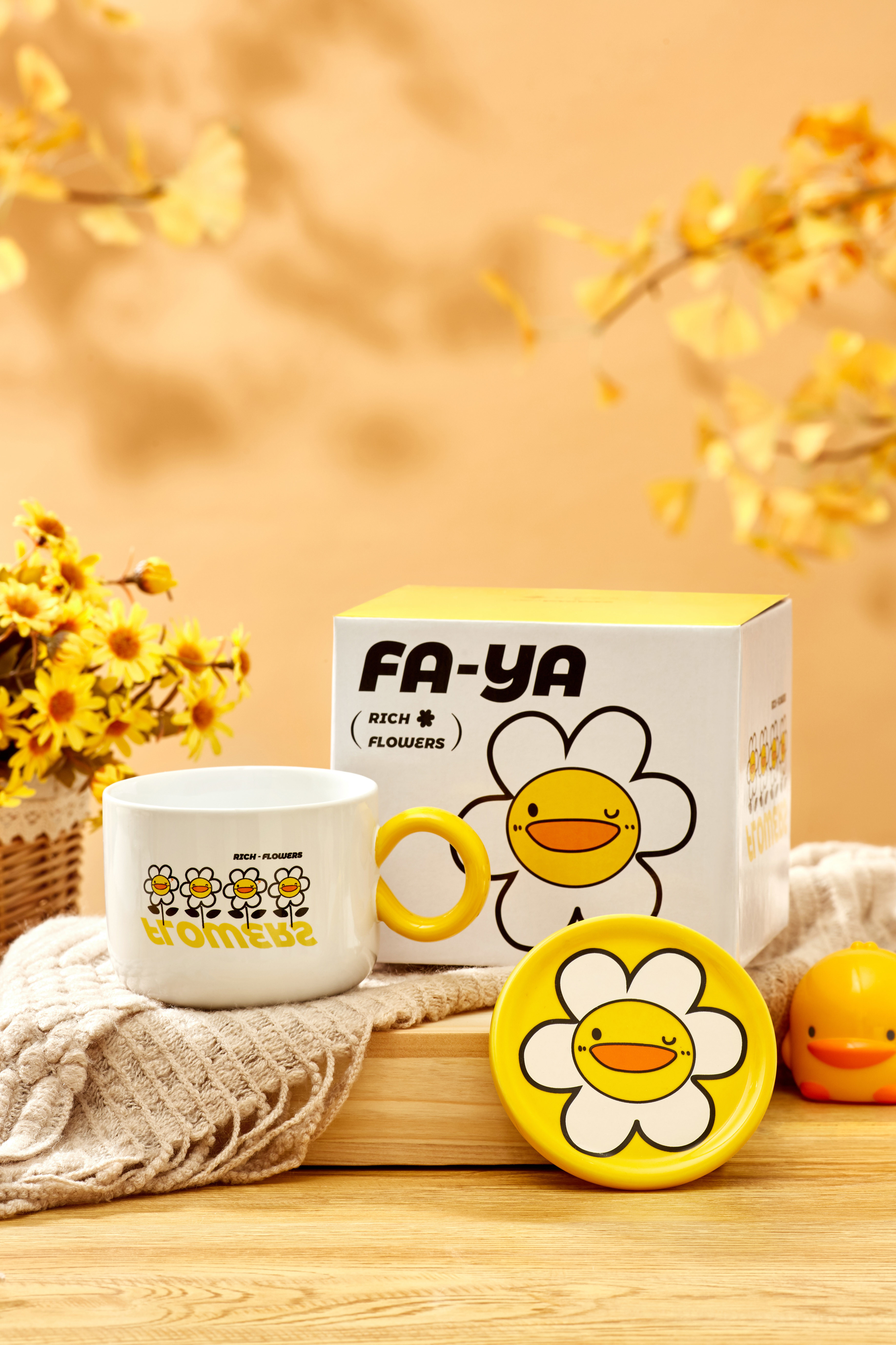 Wholesale Mugs Suitable For Couples Children Girls Use Large Capacity Ceramic Mug With Lid Office Home Creative Coffee
