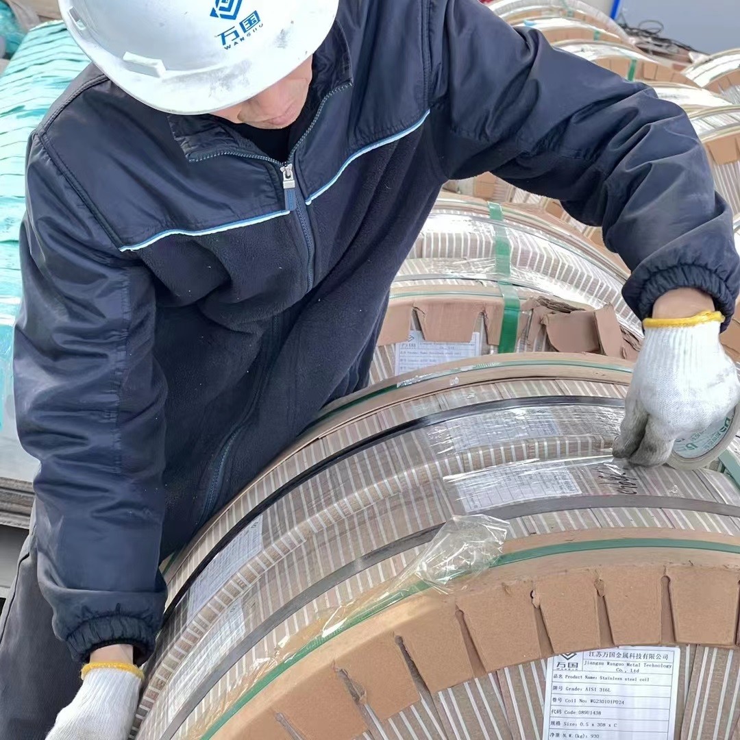 Cold Rolled Stainless Steel Strip Roll 0.3 - 3.0mm Slit Cutting Without Burr 8K