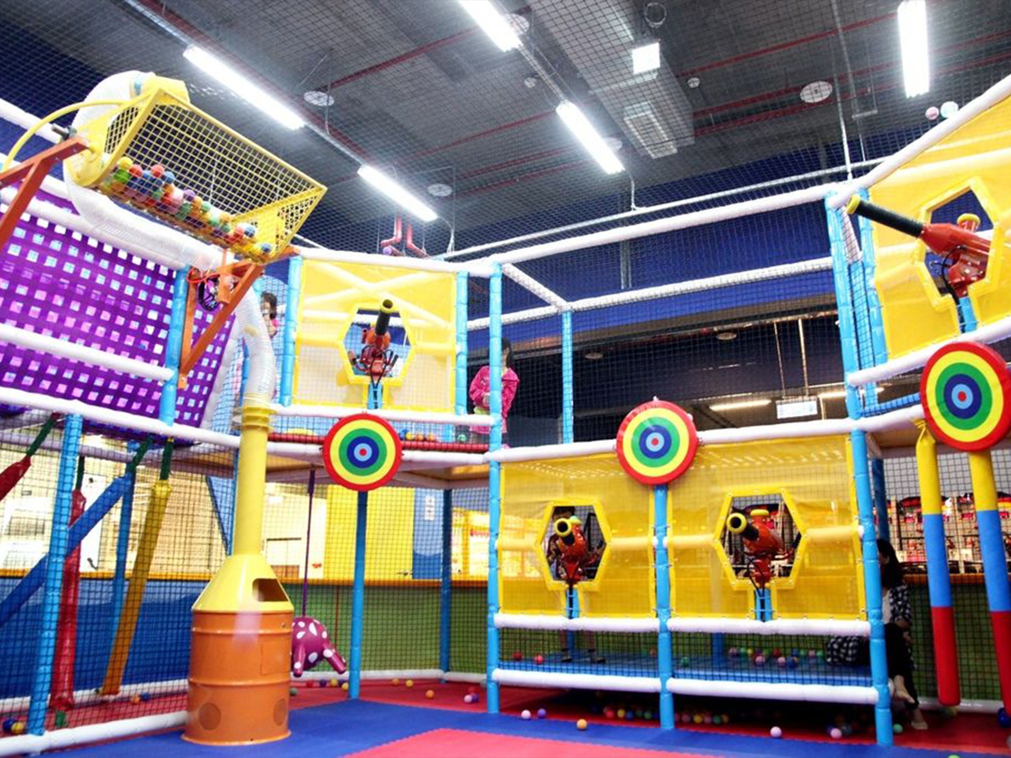 Indoor Playground Gun Ocean Ball Blaster For Single Player Or Multiplayer