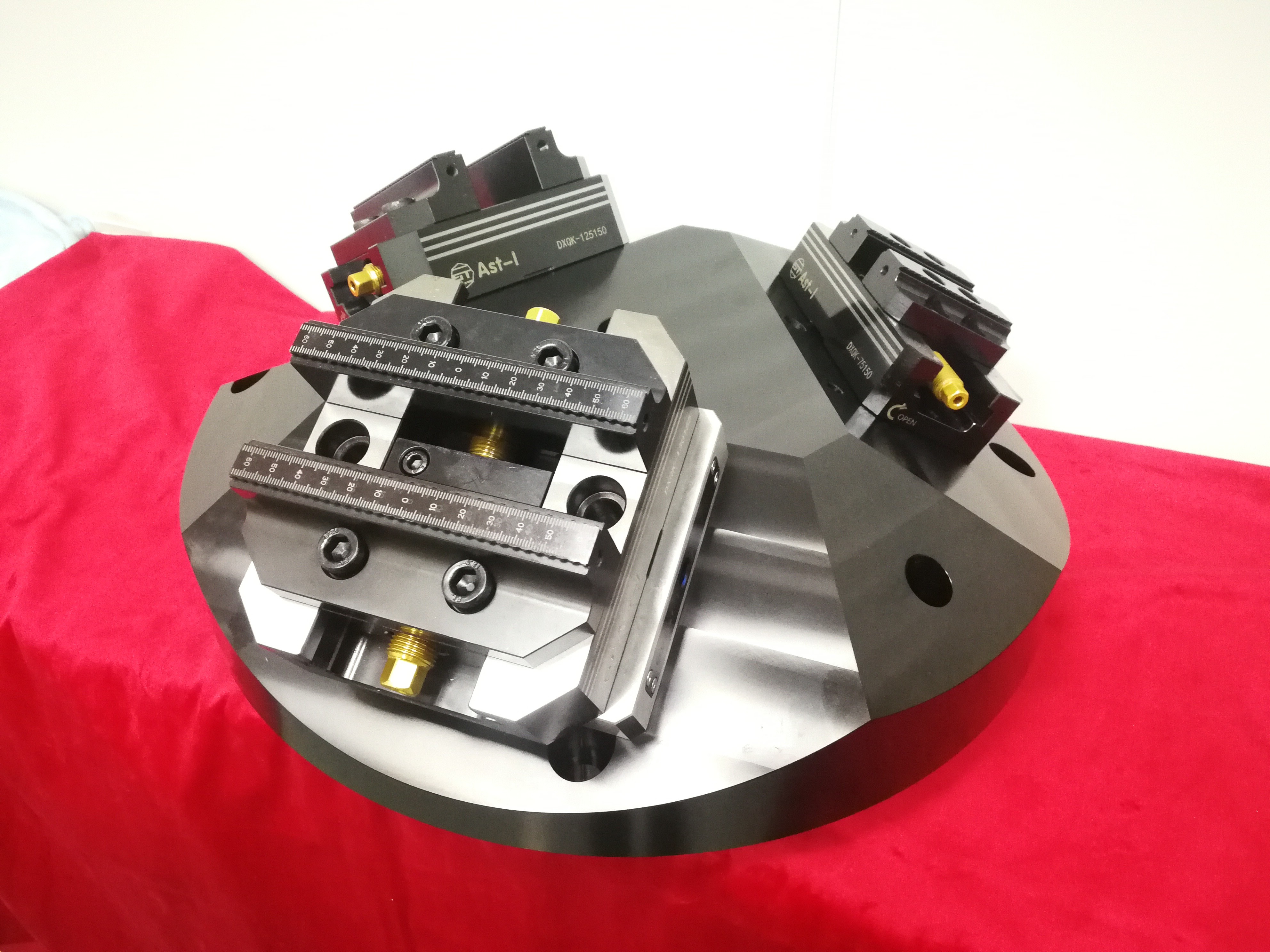 Reversible Precision Milling Vise Adjustable 5 Axis Self Centering Vise