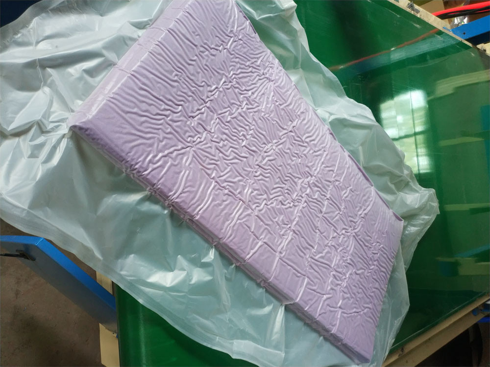 Fully Automatic Pillow Cushions Compress Packing Machine With Sealing 0.4Mpa