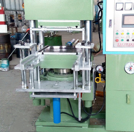 1500 KG Weight Qingdao HUICAI Rubber Vulcanizing Press for Smooth Operation