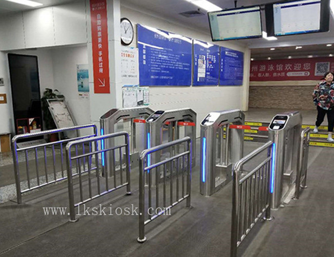 Android Remote Control Speed Gate 6.5 Inch LCD Display In Public Sports Venues