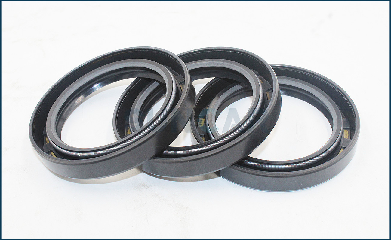 07012-11065 0701211065 Oil Seal TC For Komatsu Bulldozer Bevel Gear And Shaft D20P/20A/20PL/21A/21P-3 D40A/40AF/40PF-1