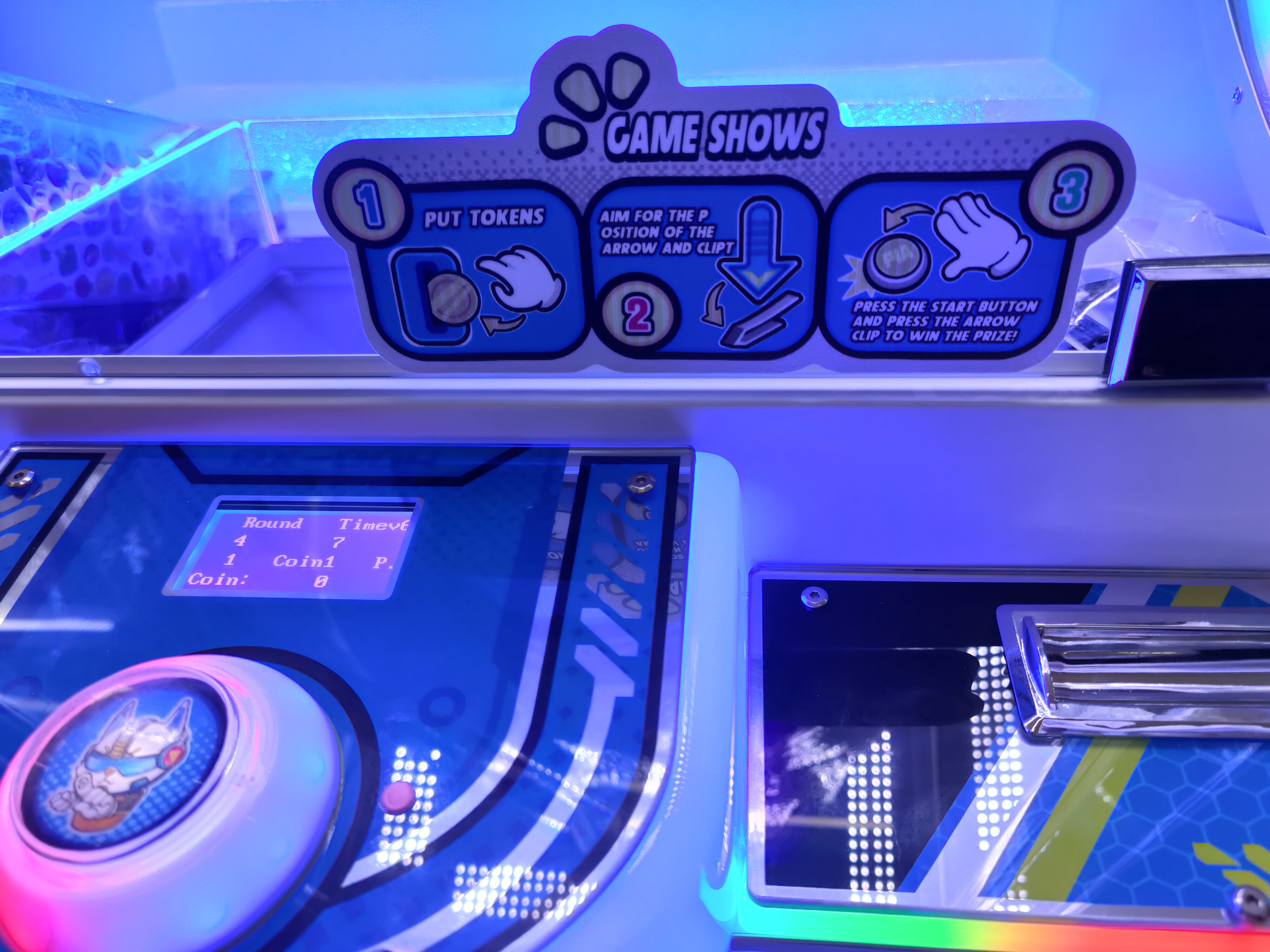 Coin Operated High Quality Revenue in Room Arcade Shadow Boy Planet Prize Clamp Snacks Vending Gift Prize Game Clip Machine