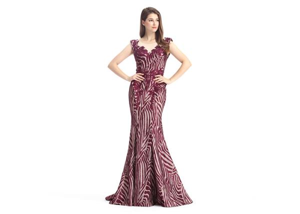Lace Embroidery Burgundy Middle Eastern Evening Dresses Sweep Train Tapestry