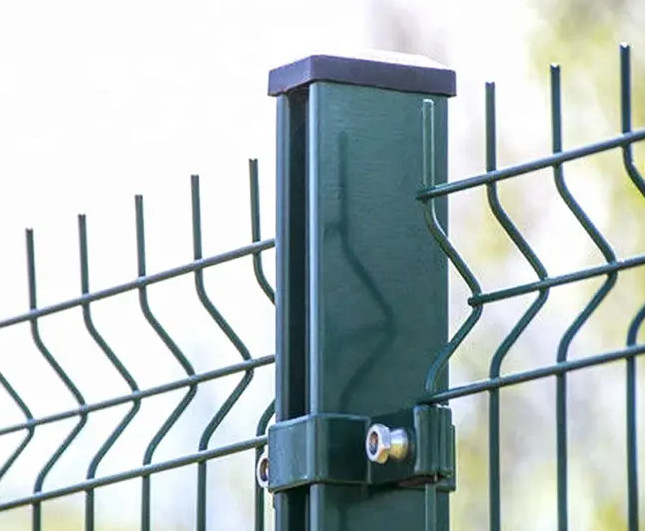 Galvanized Metal Wire Mesh Triangle Bending Fence 0.63 M For Securty