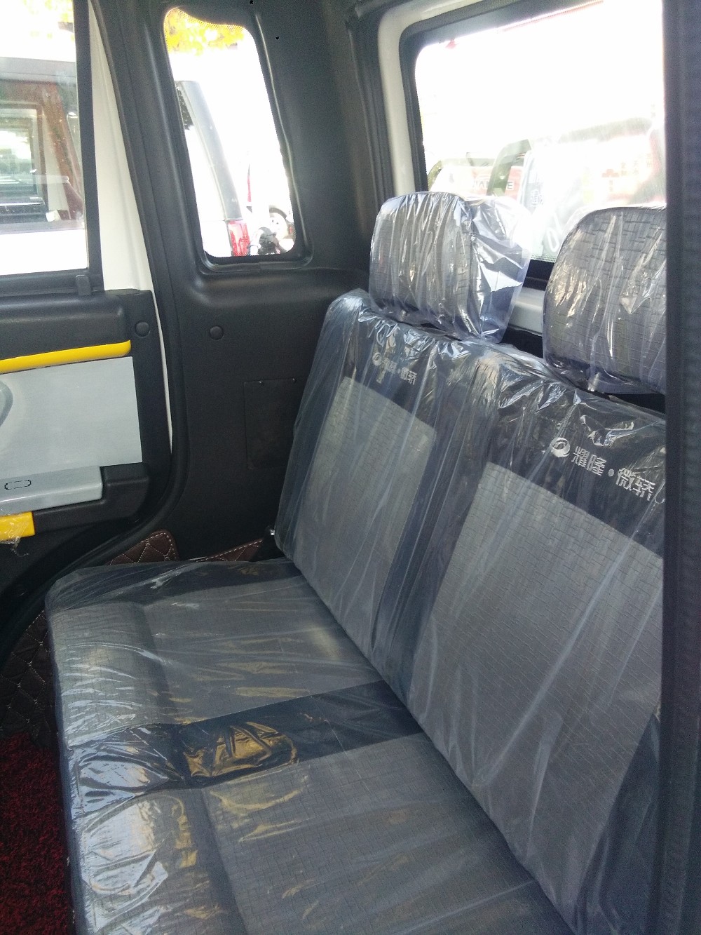 Air Conditioner 4 Wheel 100AH Electric Passenger Tricycle