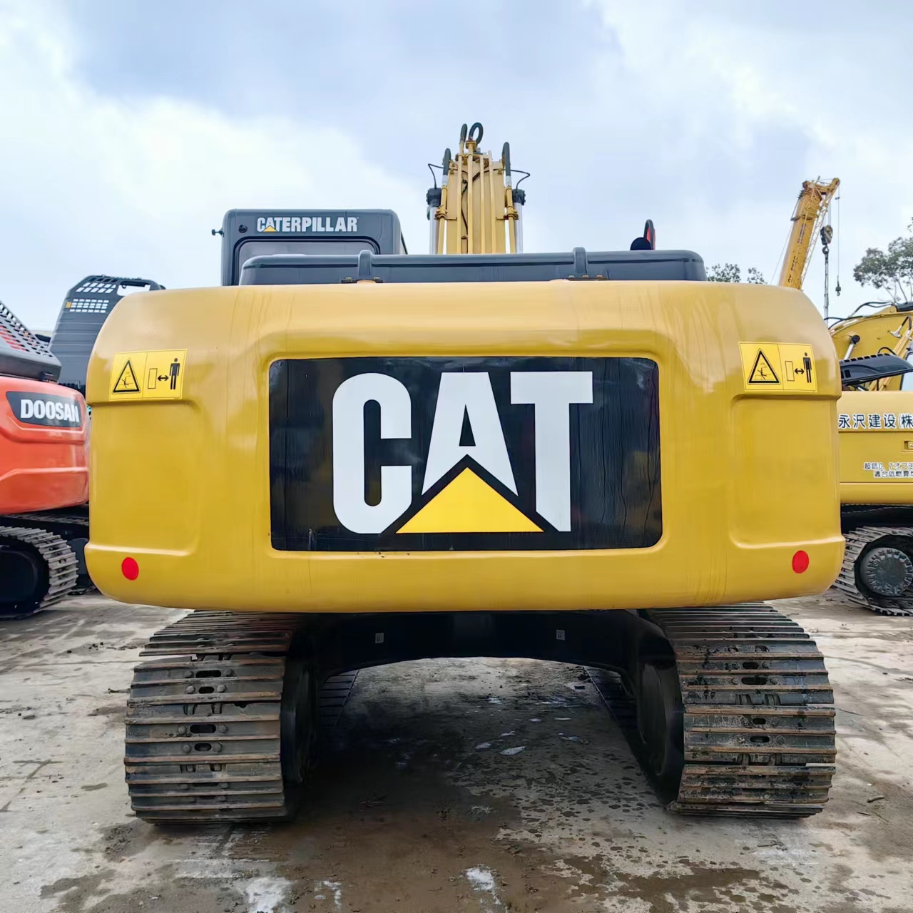 Good Condition Used Excavator CAT 320 20 Ton with Original Hydraulic Pump from Japan