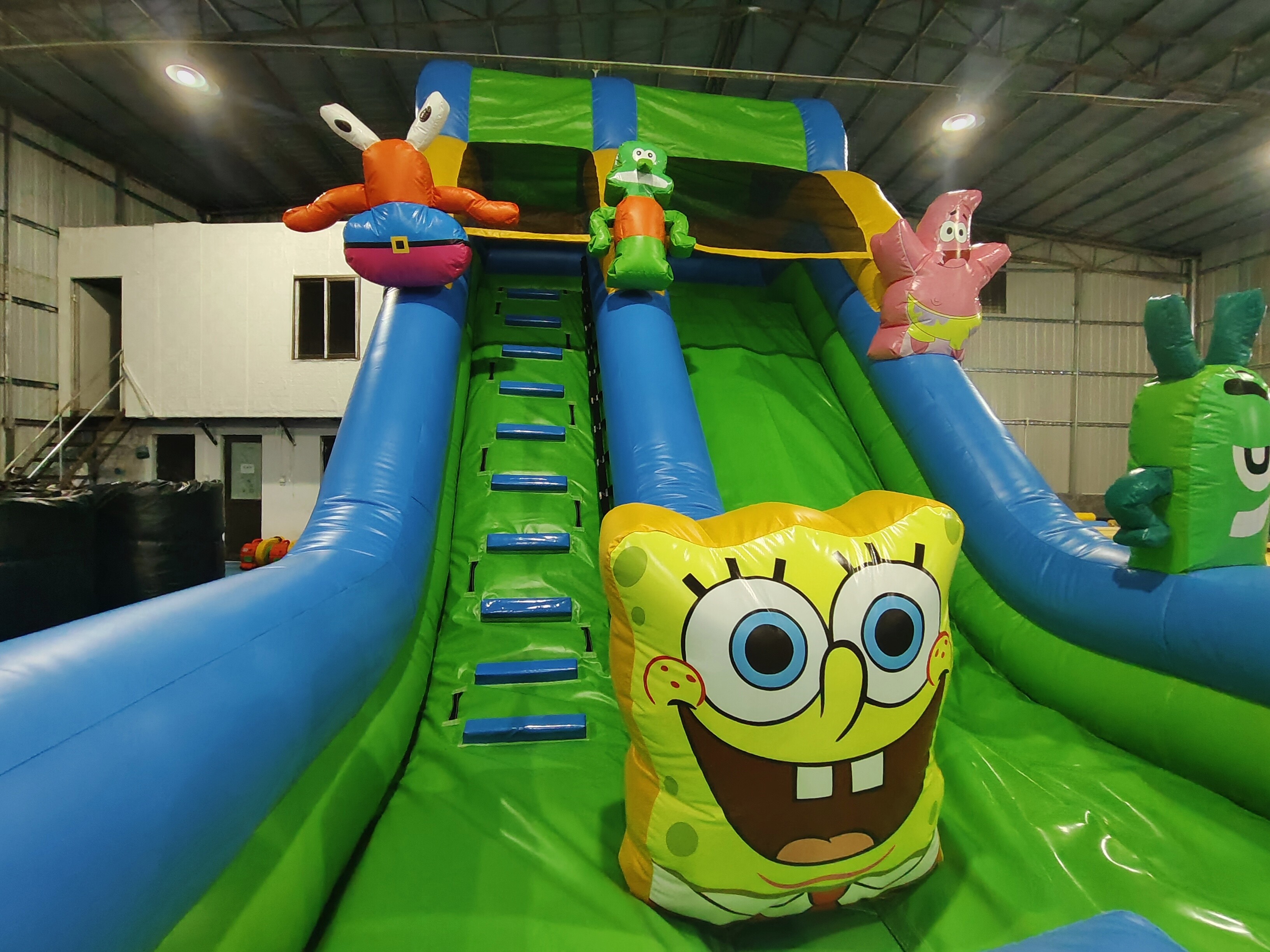 Customized PVC Inflatable Dry Slides SpongeBob Square Pants Inflatable Castle For Kids