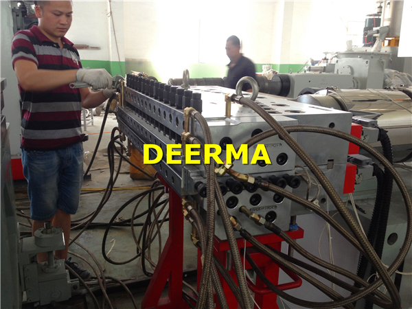 Double Screw WPC Board Extrusion Line 180kw Foam Board Production Line Customized