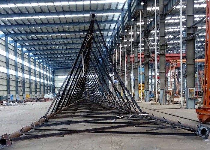 Outside Cell Phone Signal Tower , Telecommunication Self Supporting Lattice Tower