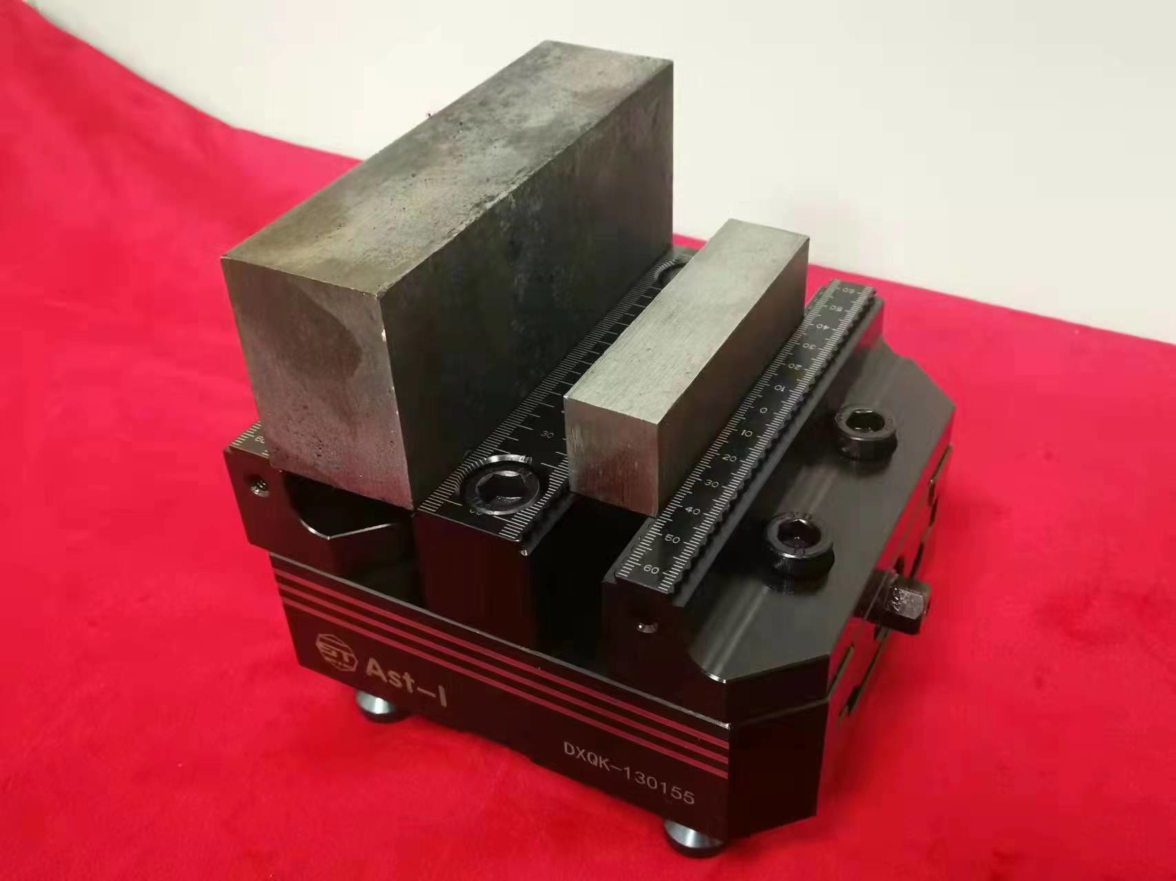 Adjustable 155mm Cnc Workholding Axis Fixtures Flexible Self Centering Vise
