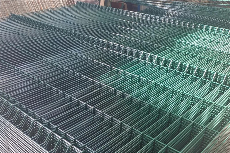 Powder Coated Welded Mesh Fencing Panel / Curvy Fence Panel High Strength Visibility Beautiful Appearance