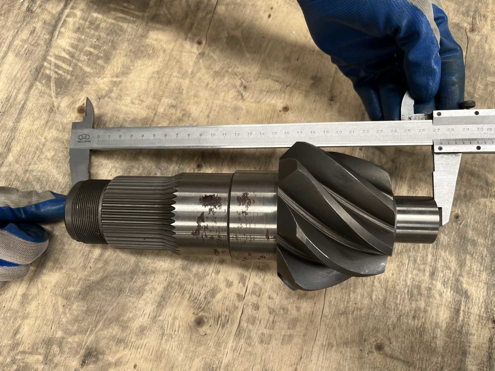 2402N1041-025/026 Crown Wheel Pinion Gear Bevel Gear Parts