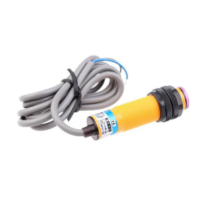 E3F-DS10C4 24V diffuse reflection photoelectric switch sensor 10cm three-wire normally open photoelectric switch