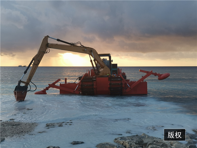 Multi Function Cutter Suction Sand Dredging Equipment Amphibious