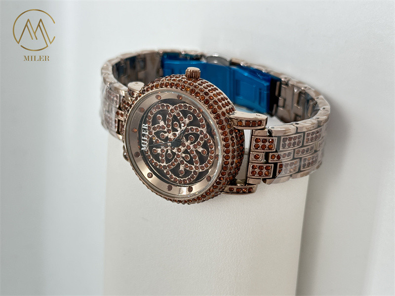Stainless Steel Strap Quartz Wrist Watch Mineral Dial Window Material Type for Performance and Hot Competition