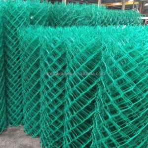  Customized Cyclone Wire Fence Diamond Wire Mesh Netting Panel Galvanized Industry Chain Link Fence Manufactures