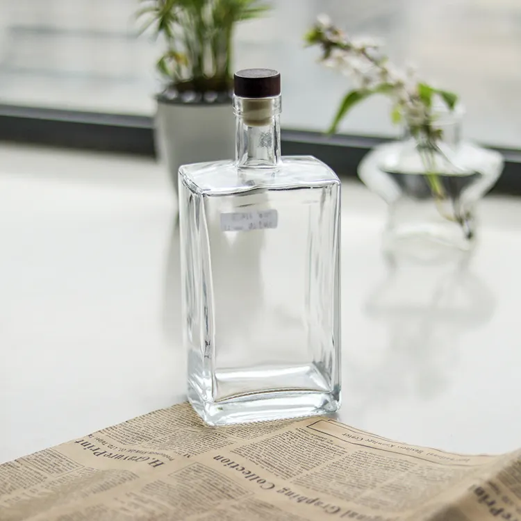 Rectangular Glass Spirit Bottle Square Glass Whisky Vodka Bottle Custom Glass Bottle