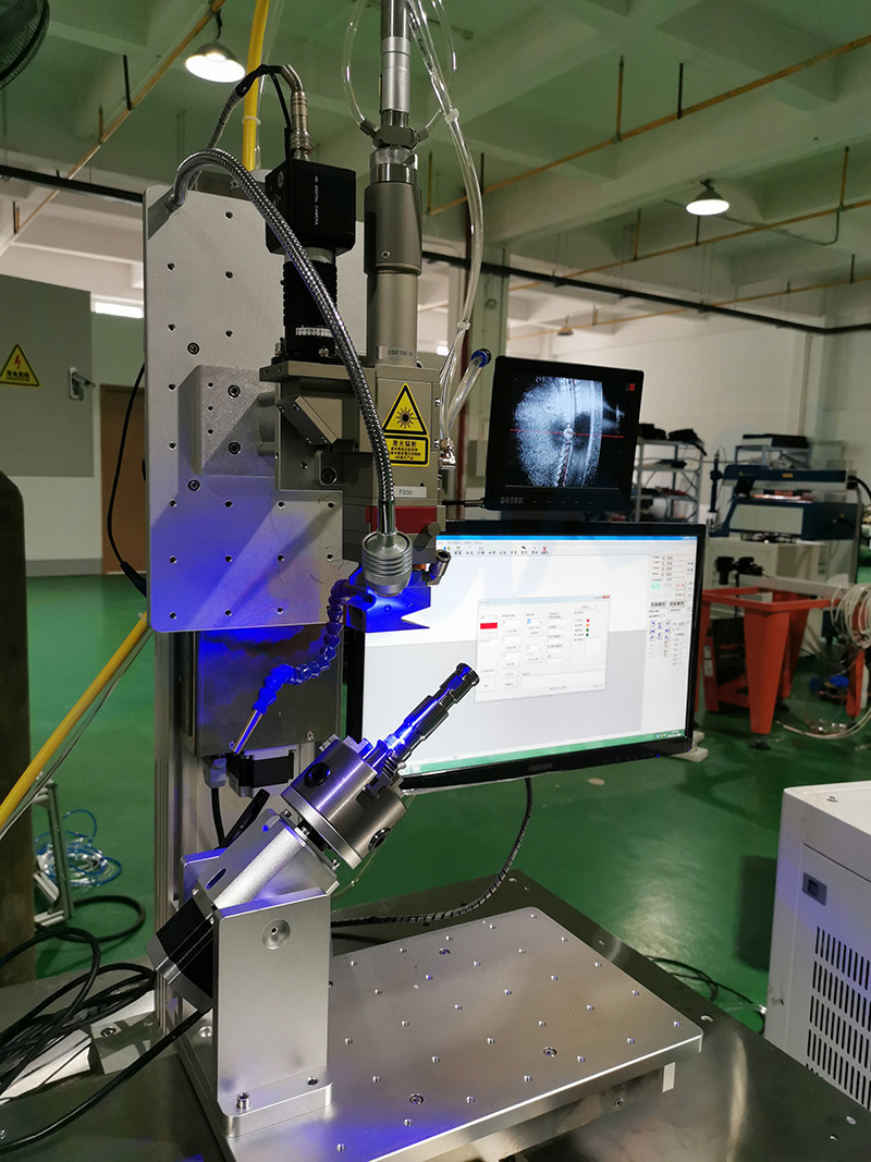 1000W 1080nm RAYCUS Laser Welder Machine For Stainless Steel