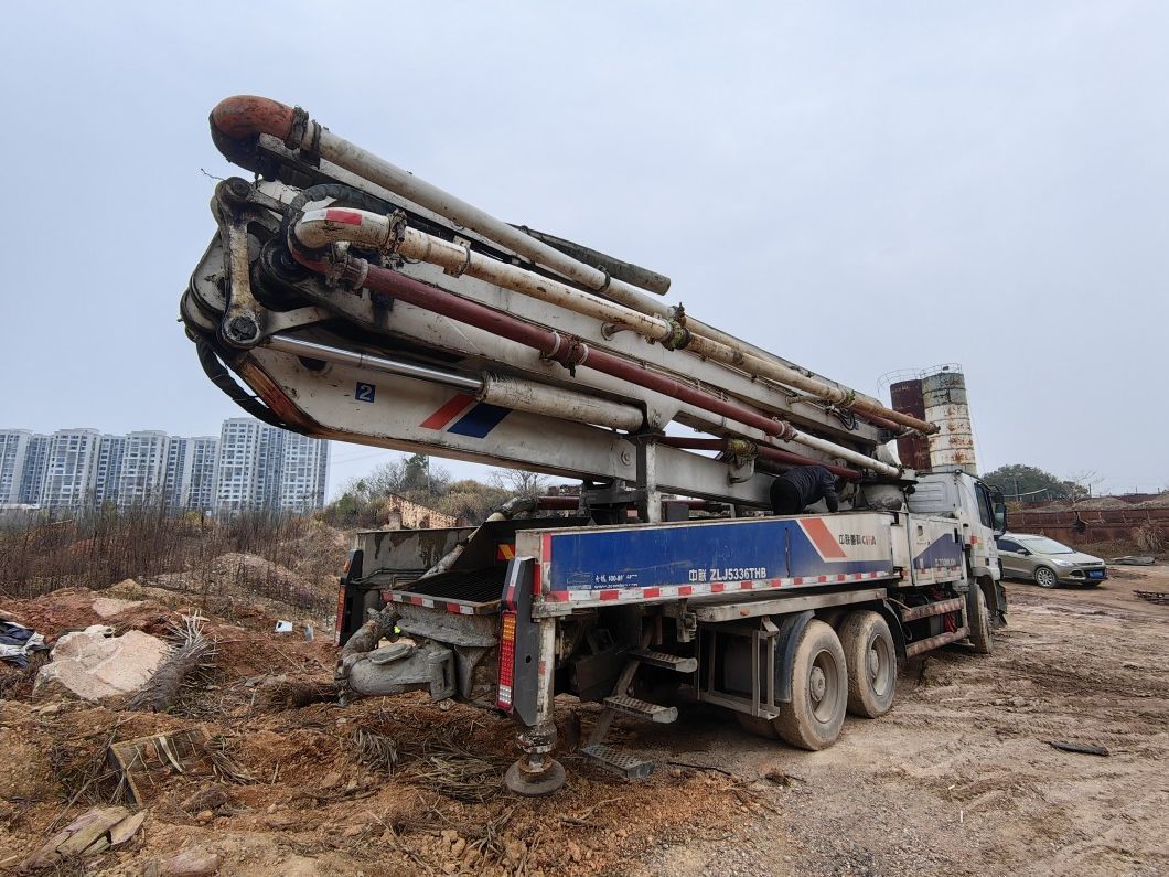 2013 Zoomlion 37m Used Concrete Boom Pump Construction Machinery