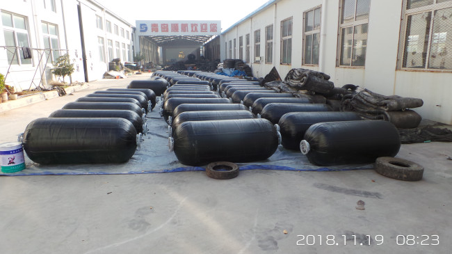 Yokohama Sling Fender Ship To Ship ISO 17357 Marine Rubber Fenders
