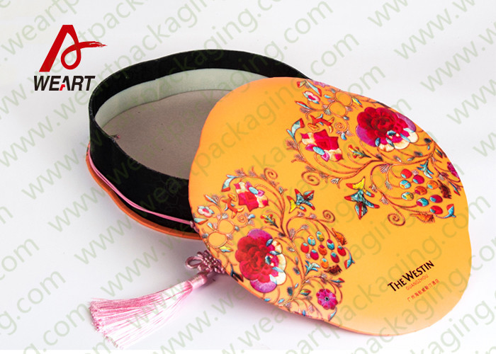 Fabric & Die Cut Handle Recycled Paper Gift Box Small Size 110 * 50 * 190mm