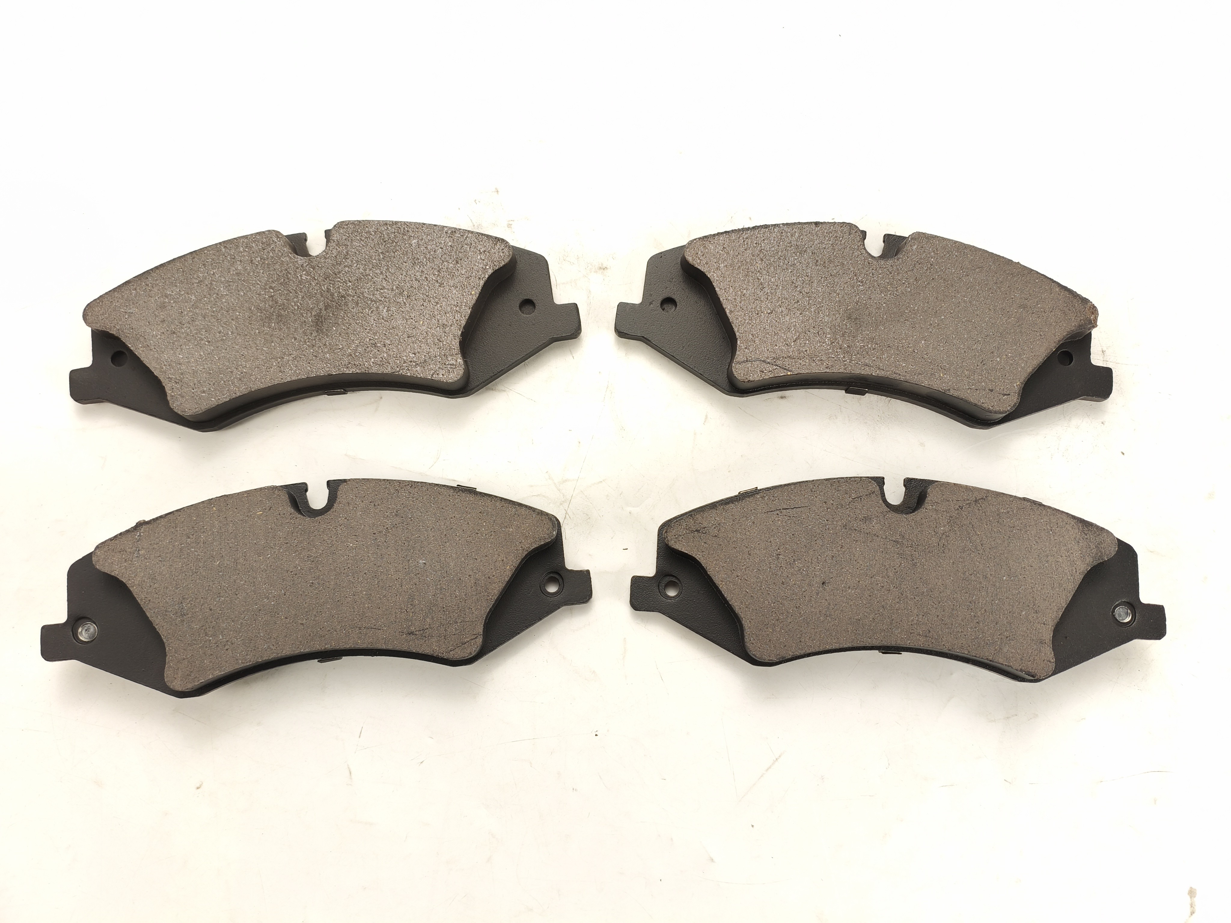 LR051626 LR065492 SFP500020 LR016962 LR021316 LR079910-1 Front / Rear Brake Pad For Land Rover Discovery 3/4/5, Sport 3.0T