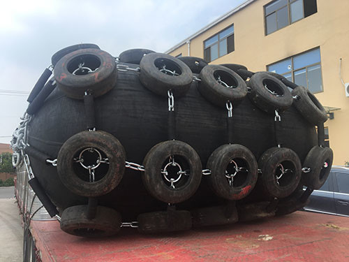 Custom Submarines Pneumatic Rubber Fenders 1500mm*700mm