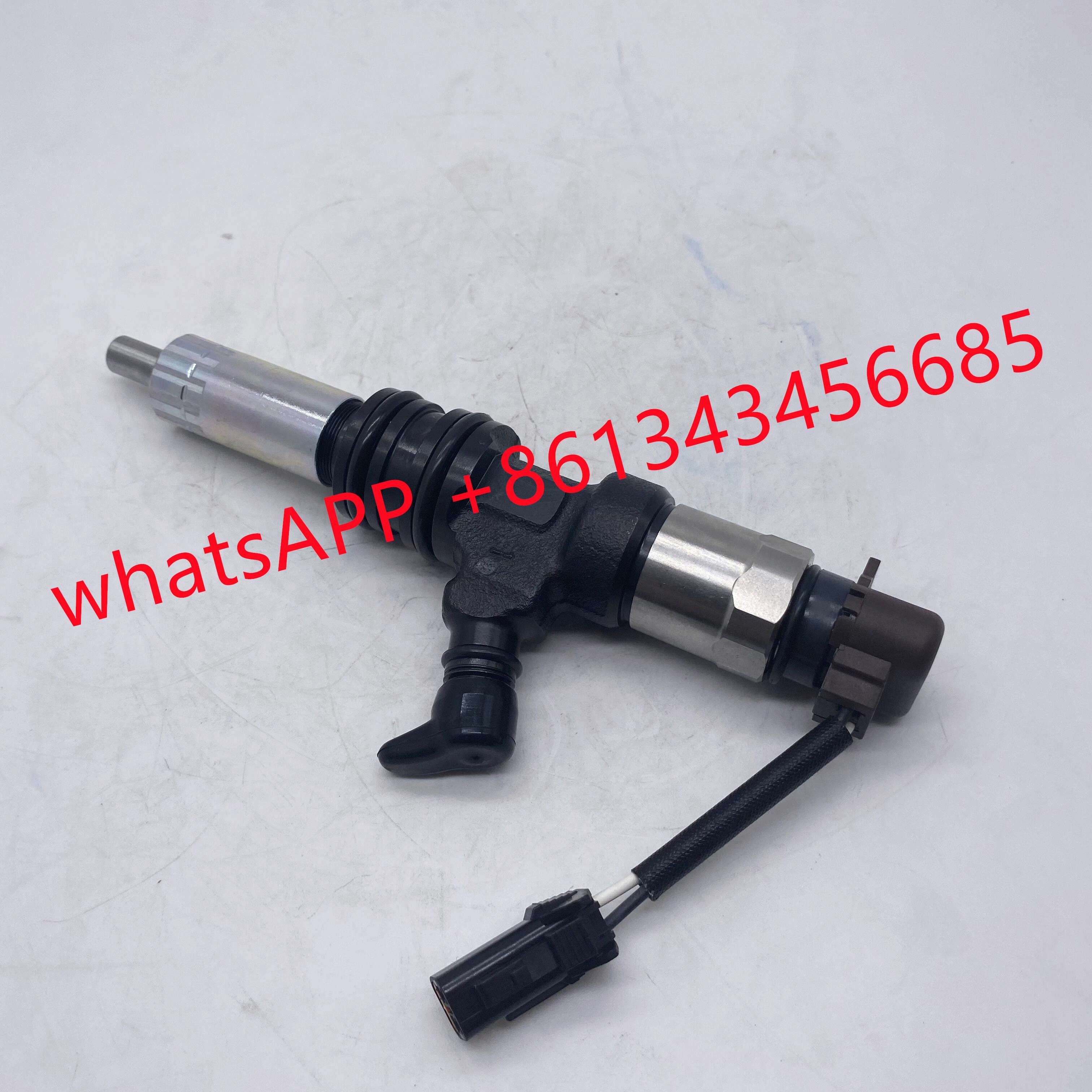 Diesel Fuel Injector 095000-6860 095000-6861 ME304627 ME307086 For MITSUBISHI FH FK FM 6M60T