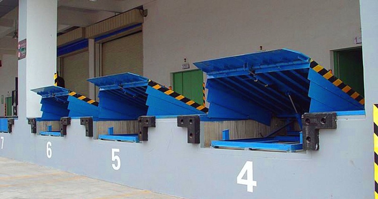 Stationary Fixed Hydraulic Loading Dock Ramp with 6 Tons Load Capacity