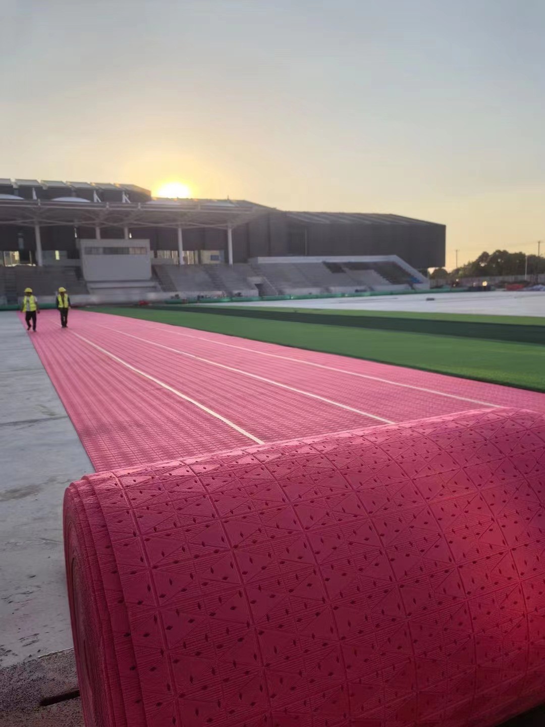 Weather Resistance Shock Pad For Artificial Turf Lawn Solution For EN15330 FIFA 2024 Sports Fields Construction