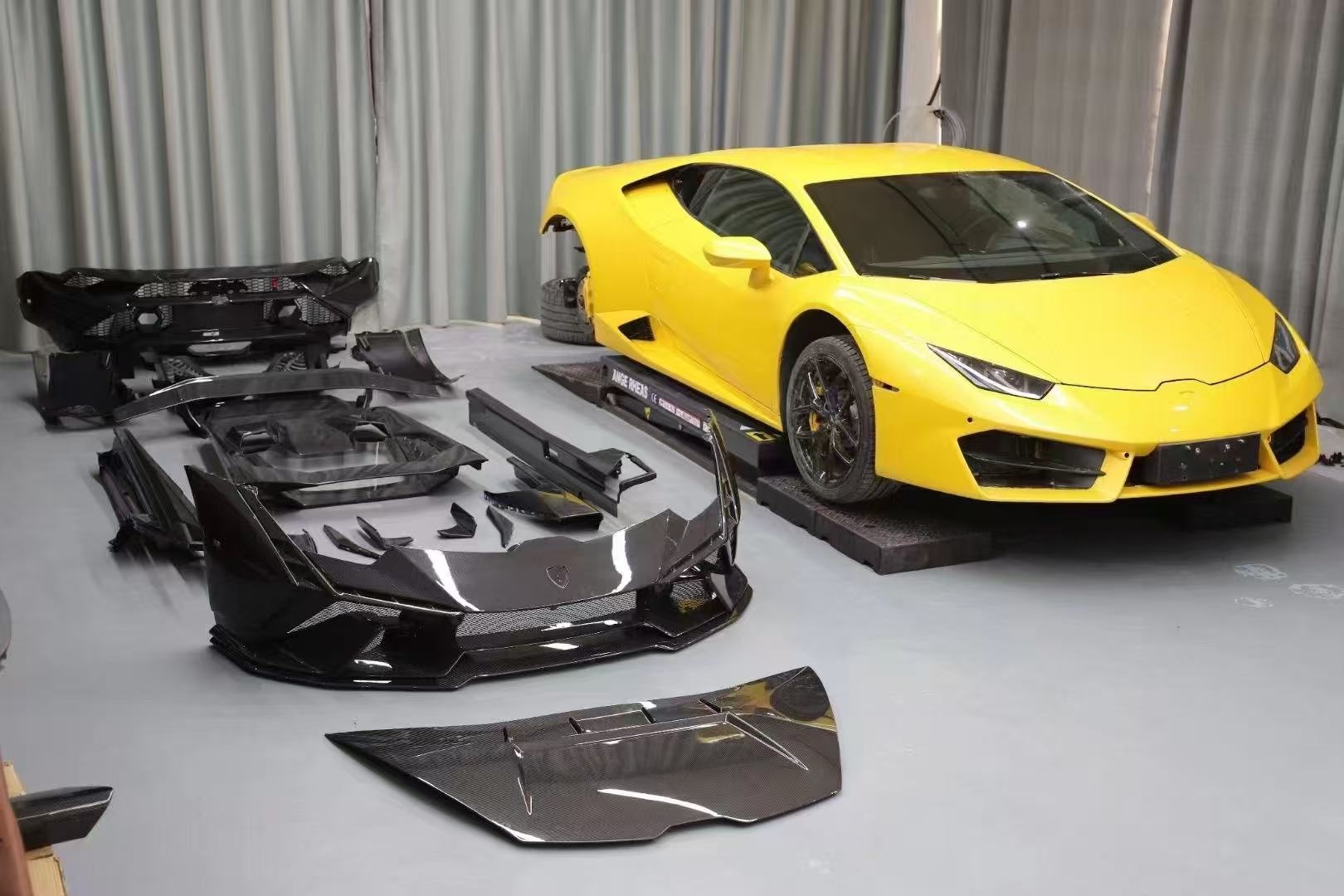 Tecnica Custom Body Kits LP580 610 EVO Lamborghini Huracan Body Kit Spoiler Hood