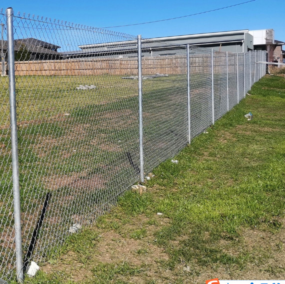Industrial Security 9 Gauge 50x50mm Green Coated Chain Link Fence 8Ft