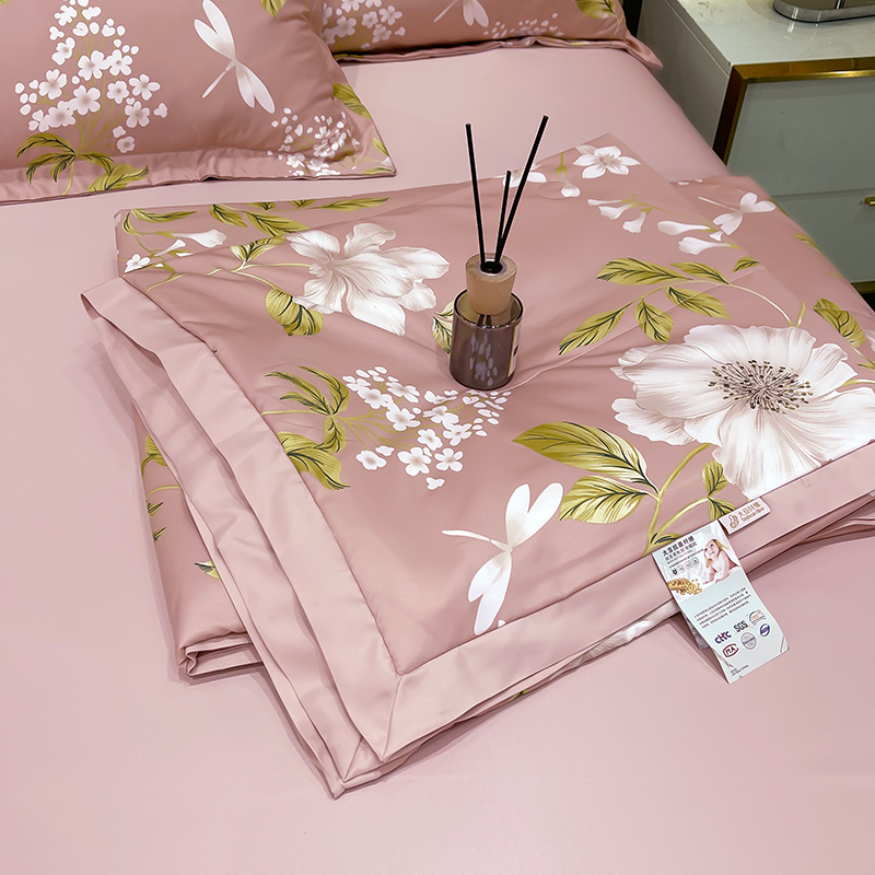 Luxury Princess Washed Silk Bedding Set 4 Pcs Filled with Soft and Breathable Bed Sheet