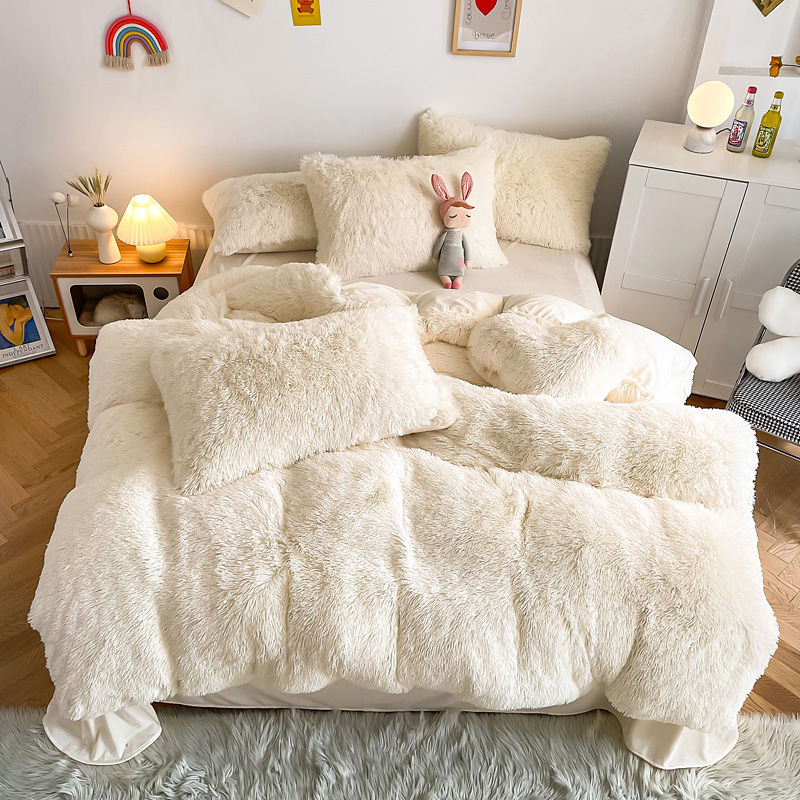 Thick Coral Velvet Bed Sheet Set Luxury Designer Comforter Sets for Winter Protection