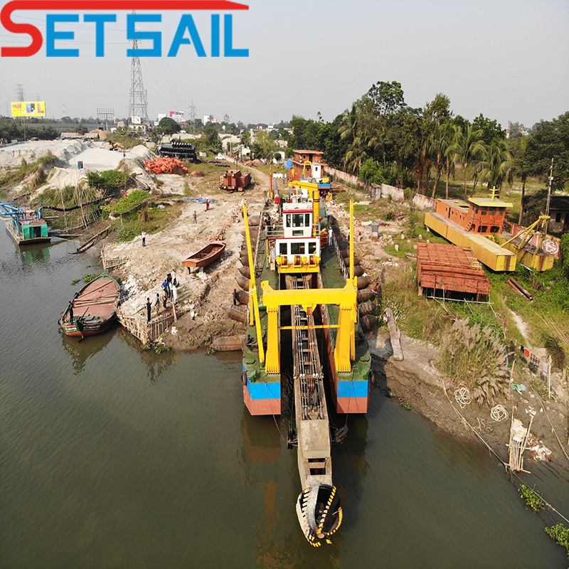 ISO China Supplier Gold Cutter Suction Dredger Dredging Machine