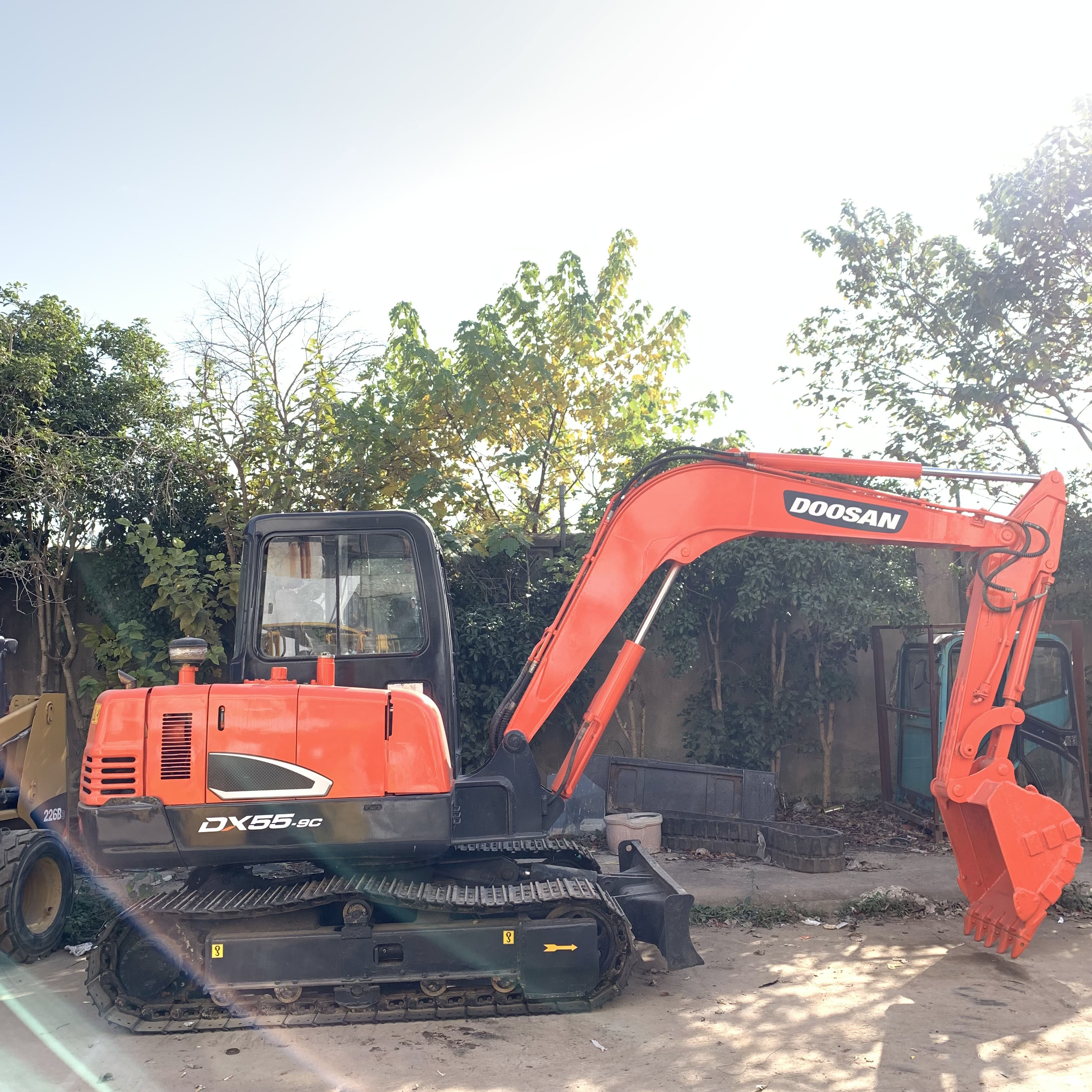 Secondhand Doosan DX55 DX60 dx70 Hydraulic Crawler Excavator 5 Ton Original DX55-9C