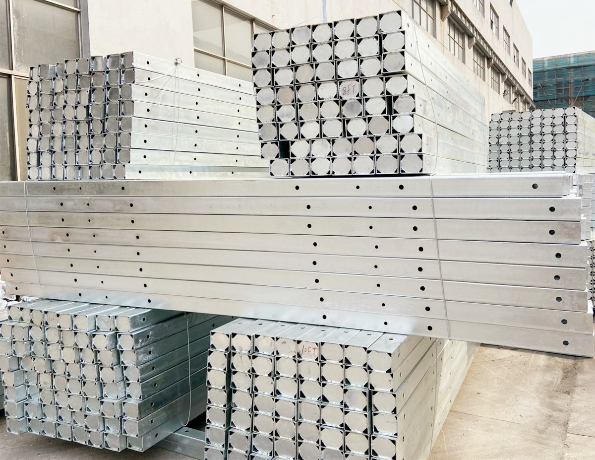 Q235 Galvanized Steel Cross Arm Brace Pole Rectangular Tube Transmission Line