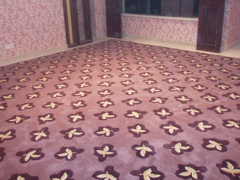 Red Handcrafted Wool Rugs Jacquard Style Customized Size Various Color