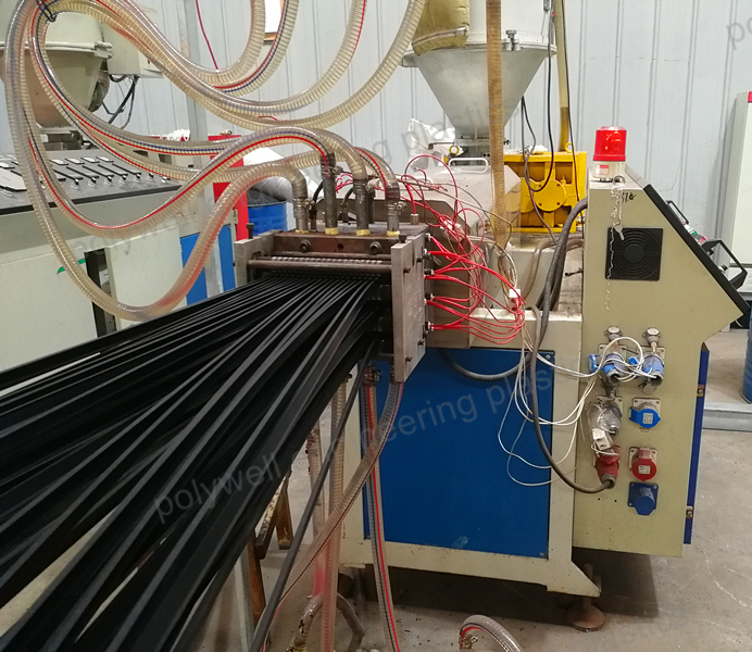 Nylon66 GF25 Strip Extruding Machine 750kg per Day Capicity With Single Screw