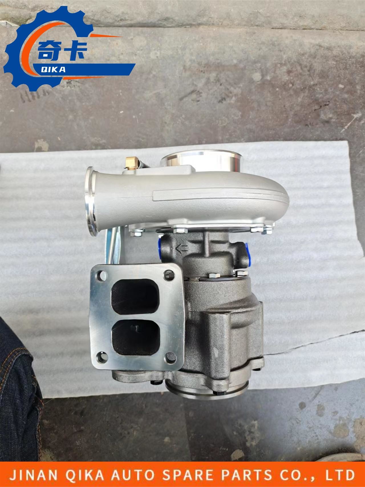 HX40W Supercharger Pressurizer HOWO Truck Spare Parts VG1034118899