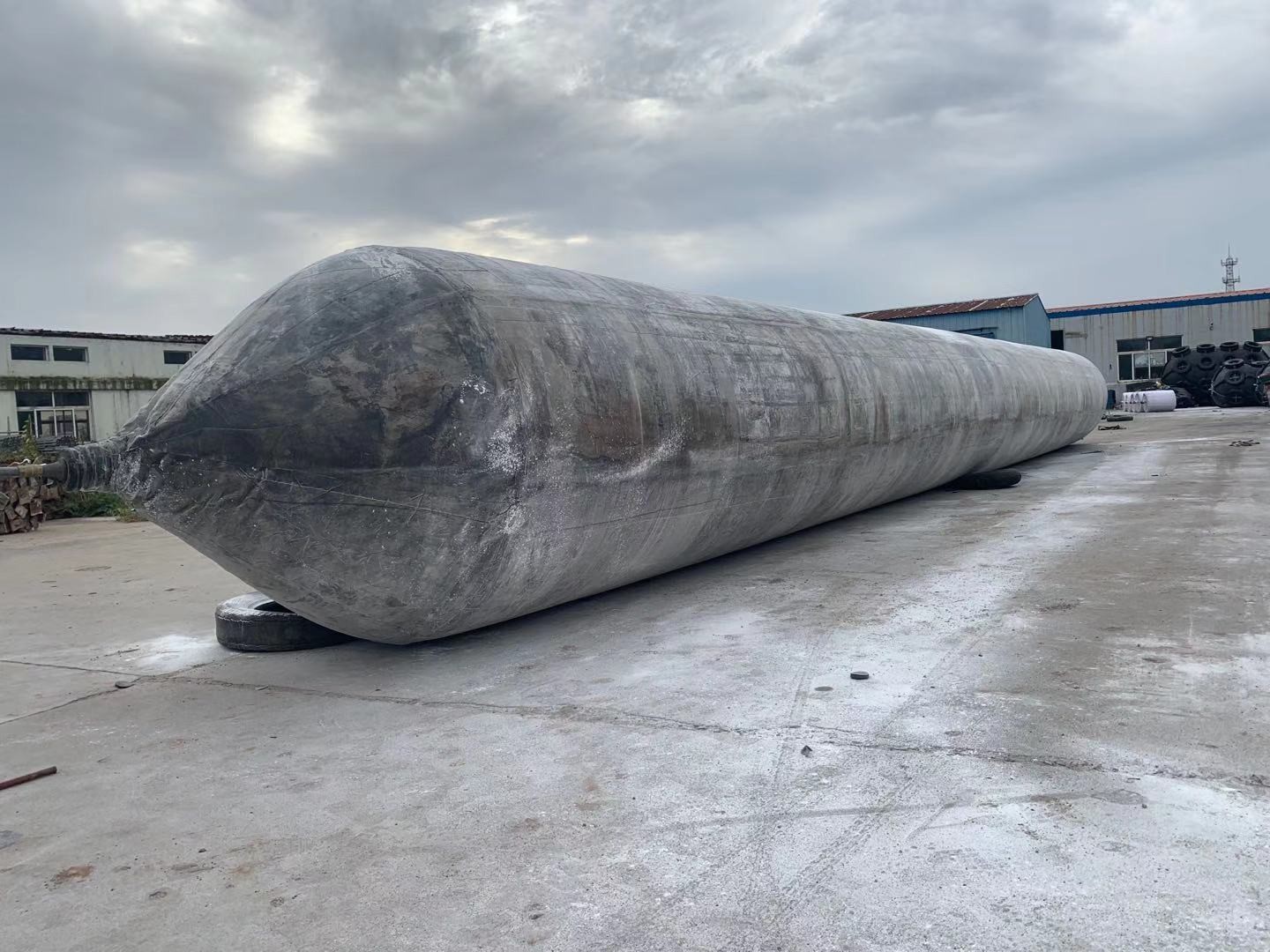 4-15 Layers Cord Ship Launching Airbag Marine Air Bag With 24 Months CCS Certificate