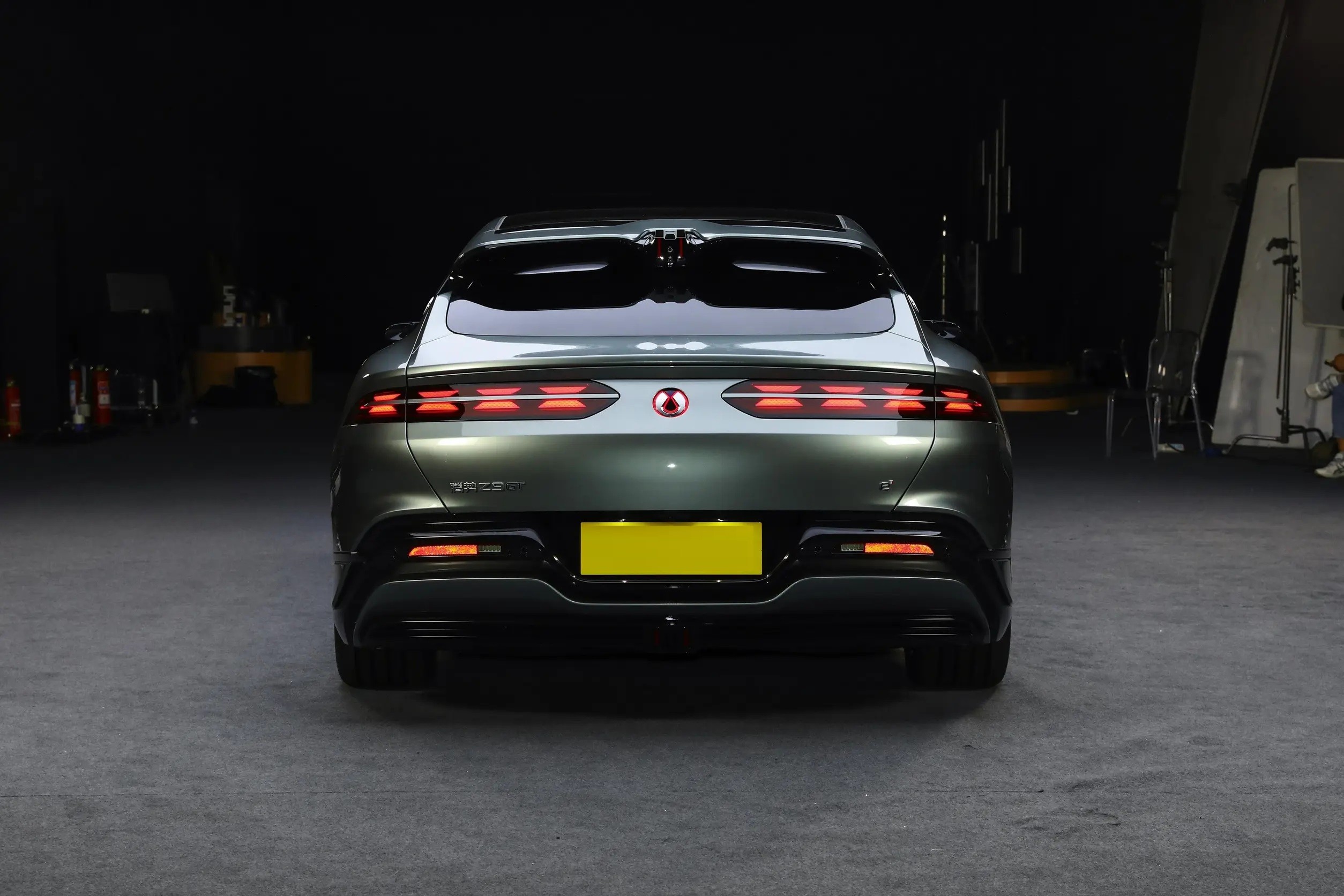 2024 Popular New Energy Vehicles Denza Z9 GT 700km Long Range Ev Cars
