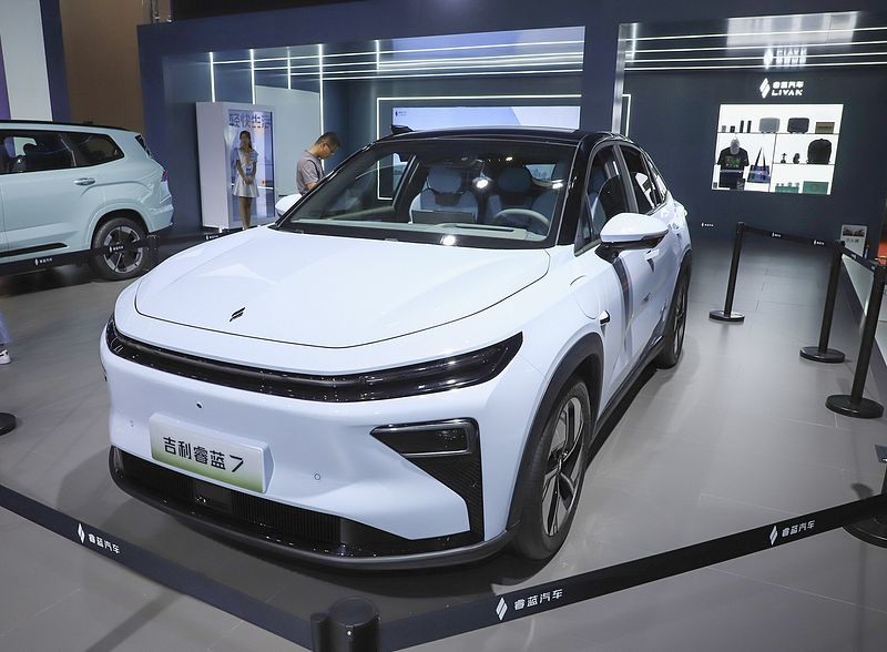 2024 Livan 7 Geely Ruilan 7 EV Car LHD in stock battery 450km ev cars new energy vehicles car pure electric