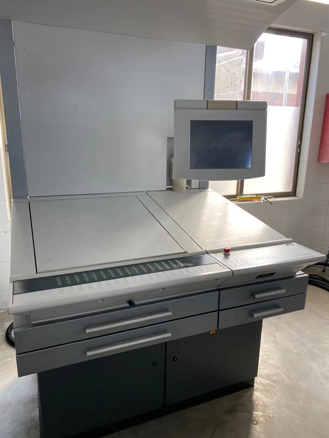 2005 SM52-5 High Platform Spot Press Heidelberg Four Colour Printing Machine High Configuration Original