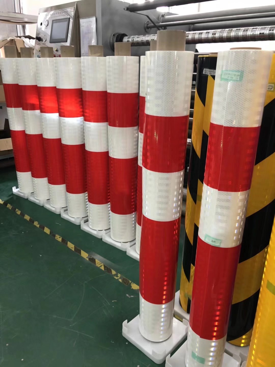 ASTM IV HIP High Intensity Prismatic Retro Reflective Sheeting Reflective Film For Road Traffic Signs