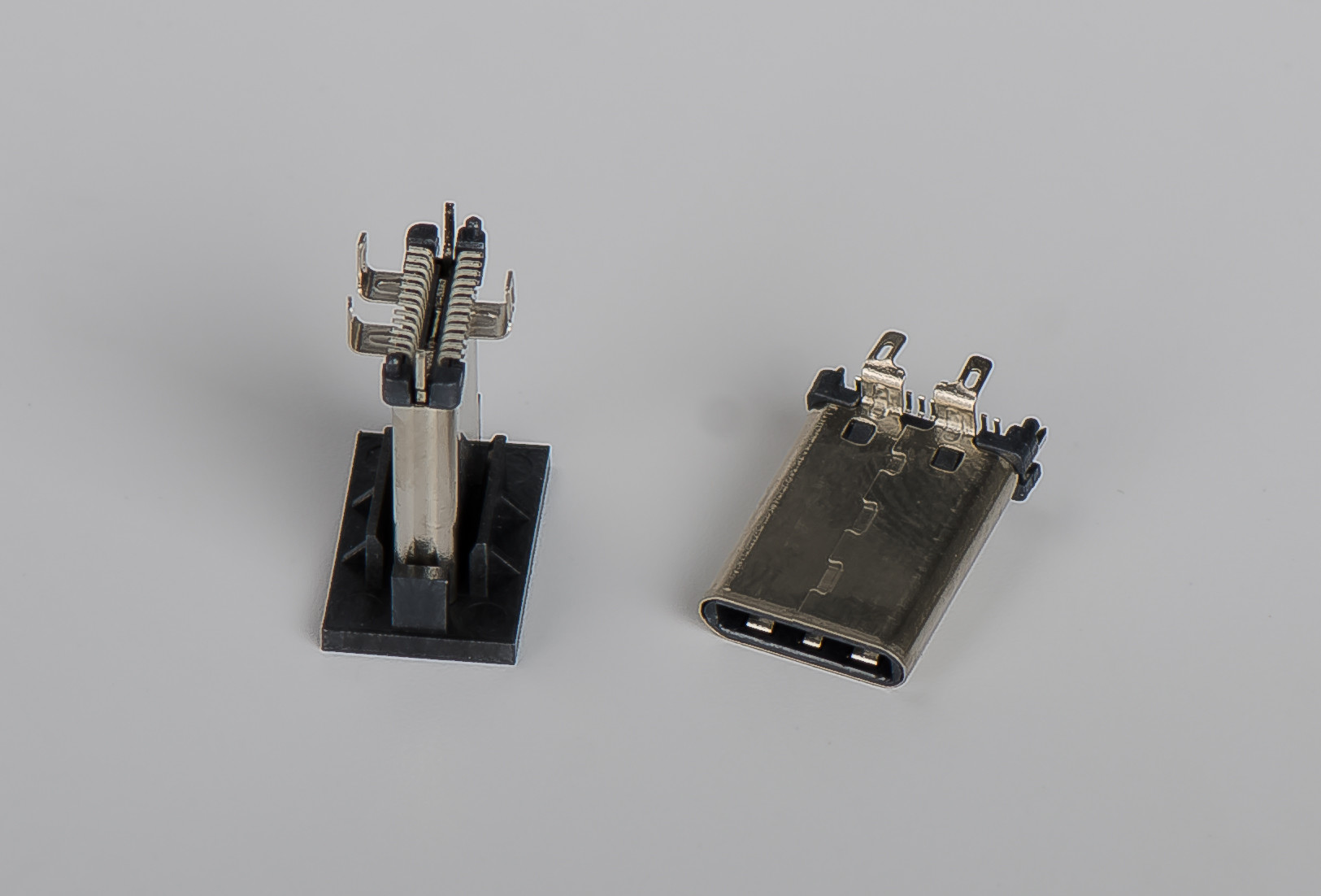 Usb Type C 3.1 24Pin Connector Male Vertical 180° SMT Type H=11.1mm Life Test