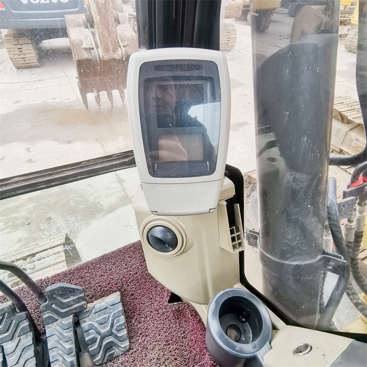 Used Cat 320CL Excavator 20 Ton Original from Japan with Original Hydraulic Cylinder